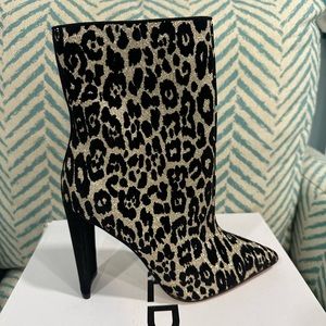 Aldo Ankle Boot - gold and black
